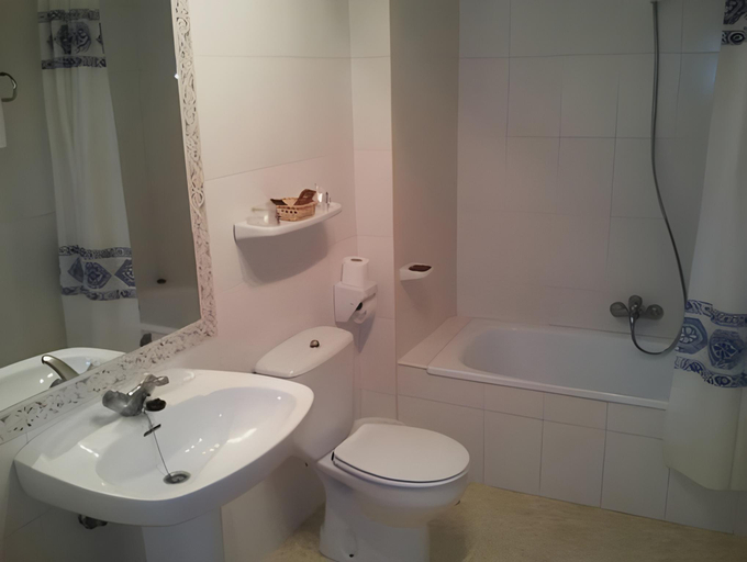Bathroom 2, Hotel Castillo de Montemayor, Córdoba