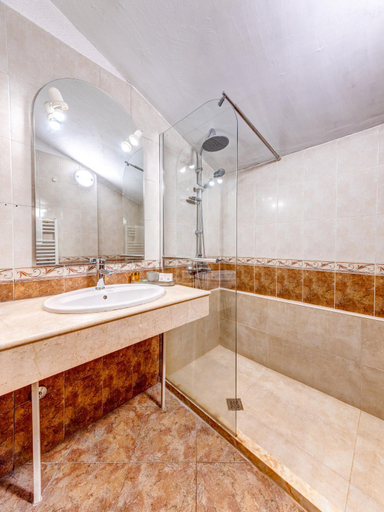 Bathroom 3, Hotel Elit, Devin