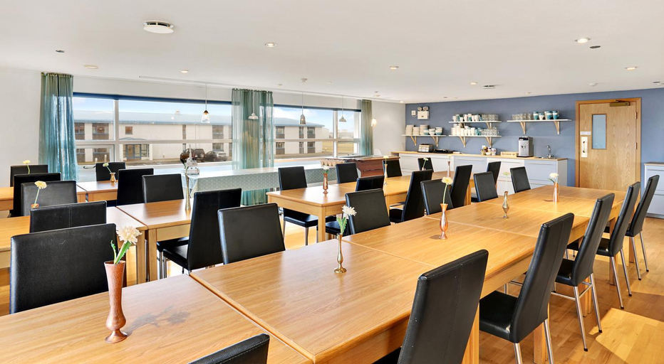 Food & Drinks 5, Eldey Airport Hotel, Reykjanesbær