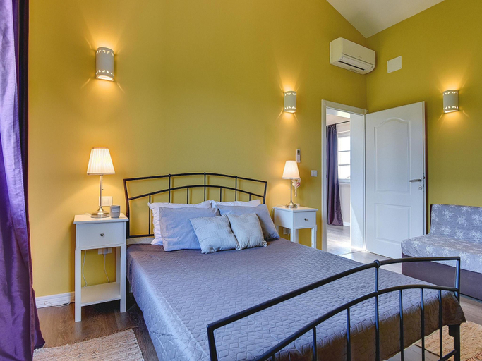 Bedroom 3, Villa in Rakalj near Beaches with Pool, Marčana