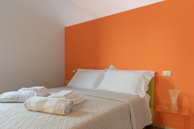 Bedroom 2, San Marco Holidays, Lucca
