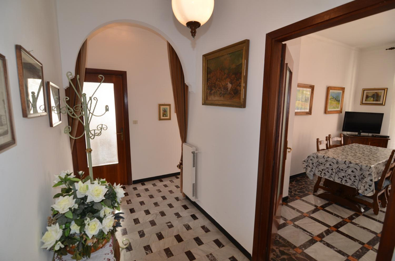 Others 5, Levanto Rentals, La Spezia