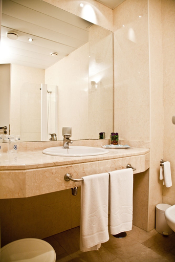 Bathroom 5, Mediterraneo, Alicante