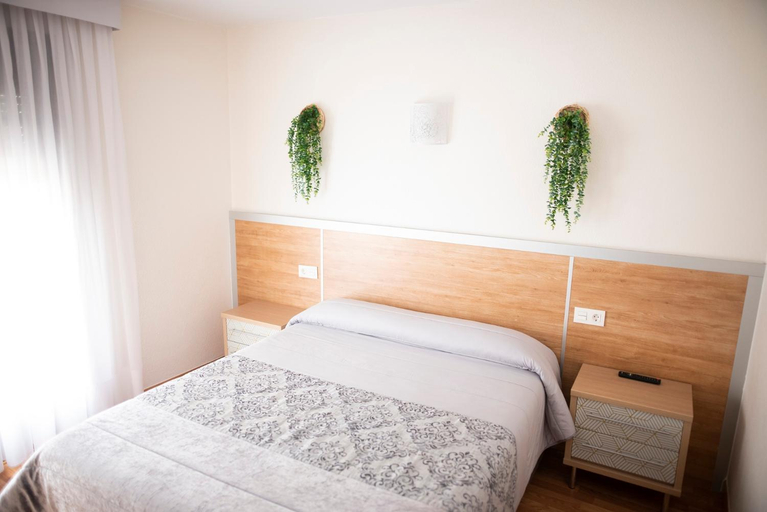 Bedroom 4, Hostal La Corte, Palencia