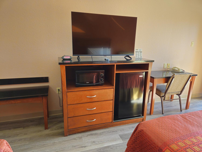 Bedroom 3, Budgetel Inn and Suites, Robertson