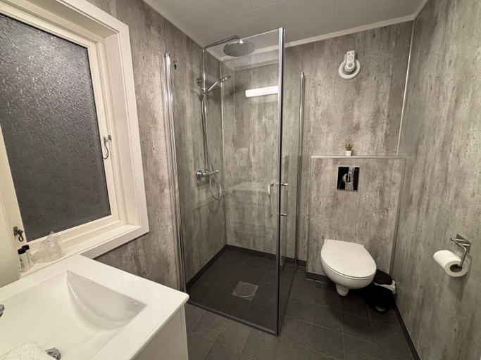 Bathroom 4, Offersøy Feriesenter, Lødingen