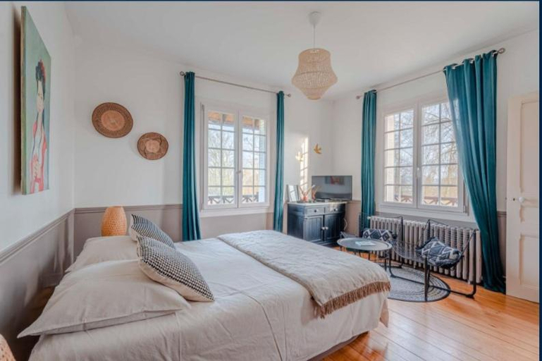 Bedroom 2, Maison d'hotes Il etait une fois, Calvados