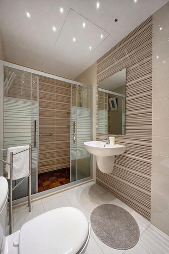 Bathroom 4, Al Basem Hotel, Salt