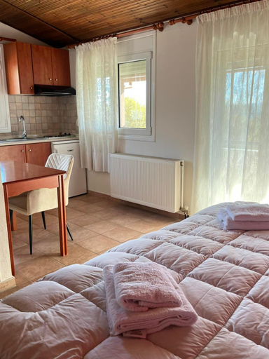 Bedroom 2, Drosia Hotel, Central Macedonia