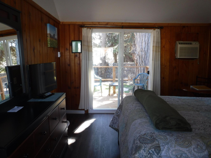 Others 5, Billingsley Creek, Gooding