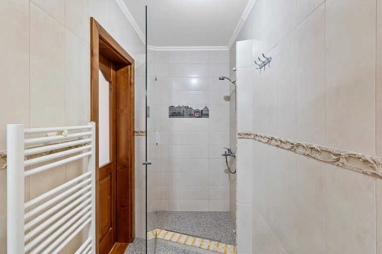 Bathroom 3, Casa Adam, Sighisoara
