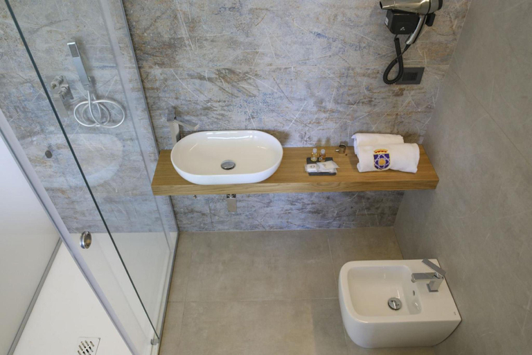 Bathroom 4, Sunset Hotel, Palermo