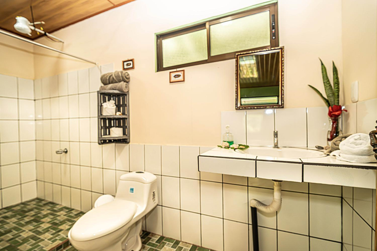 Bathroom 3, Casa el Tortugo, Osa