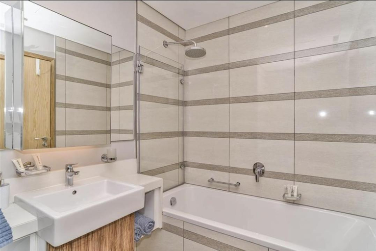 Bathroom 4, The Pearls of Umhlanga, eThekwini