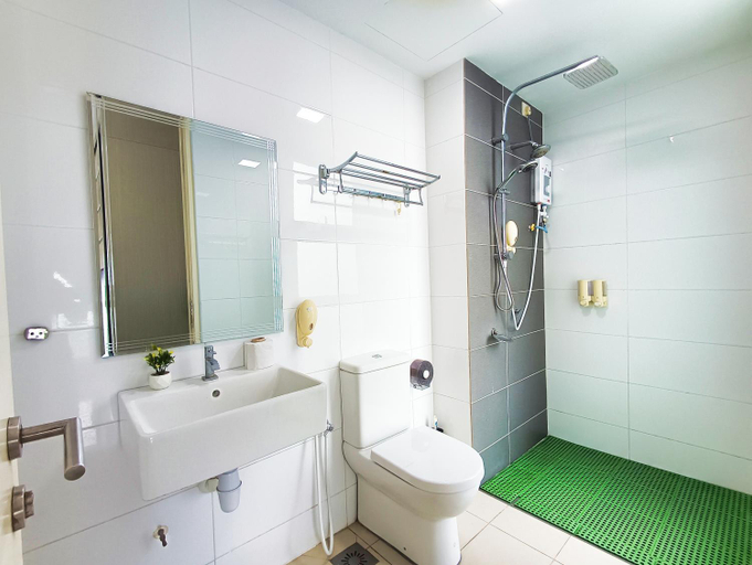Bathroom 5, AZ 3Rooms Apartment at De Centrum Bangi-Putrajaya, Sepang