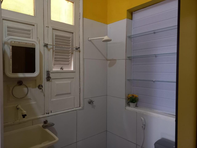 Bathroom, Kitnet Mobiliada, São Luis