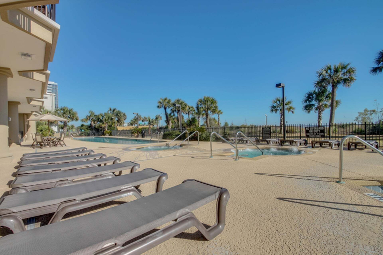 Pool 4, Southwind 1401 4 Bedroom Condo, Horry