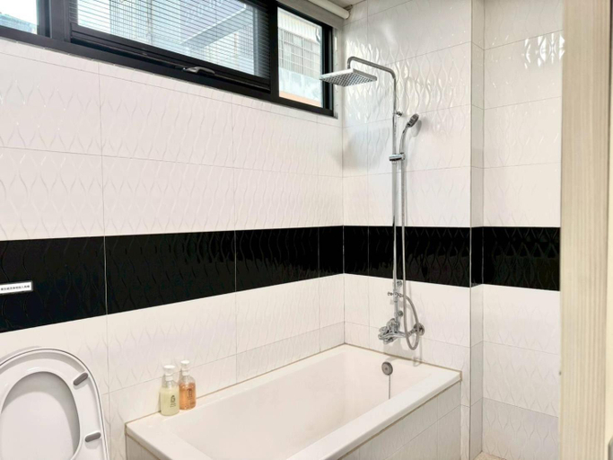Bathroom 2, JOY tainan No.1, Tainan