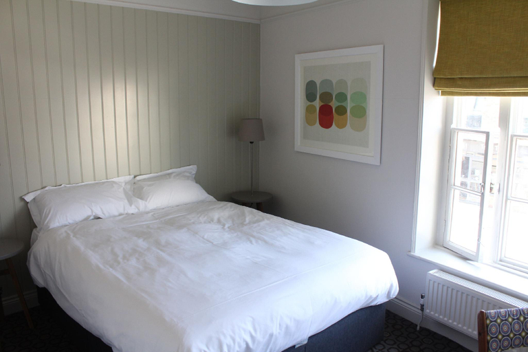 Bedroom 2, The Dolphin, West Berkshire