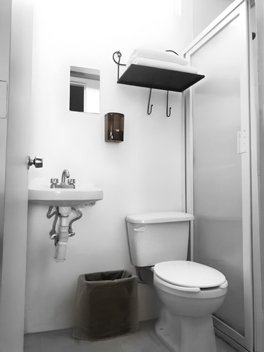 Bathroom 2, Casa Zapopan Hotel, Zapopan