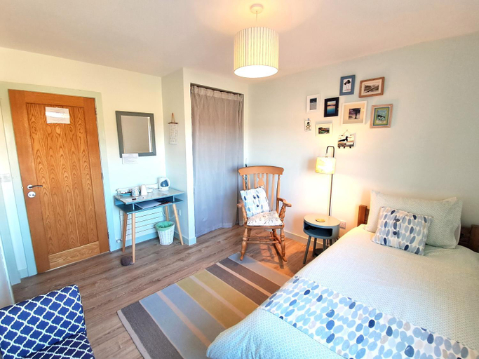 Bedroom 3, An Cois Na Mara Bed & Breakfast, Highland