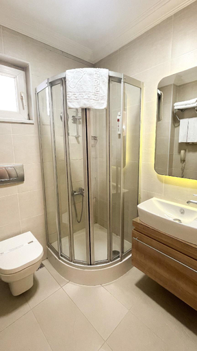 Bathroom 4, Sude Konak, Fatih