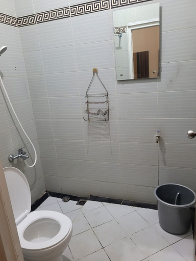 Bathroom 5, Hotel New Puri Ayu, Purwakarta