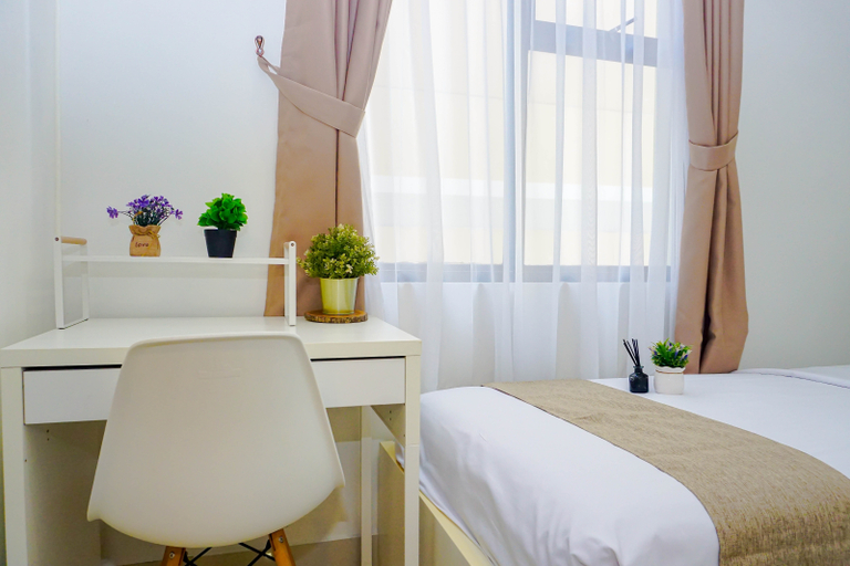 Bedroom 2, Comfortable and Contemporary 2BR at Apartment Transpark Cibubur By Travelio, Depok