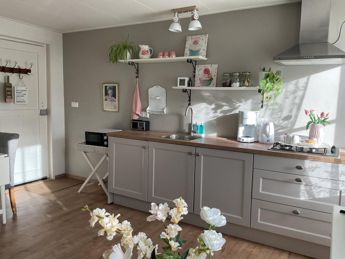 Others 5, B&B De Singel, Medemblik