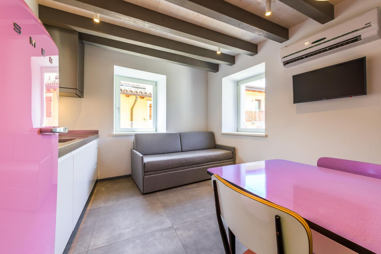 Others 4, Casa Kaki - Eco friendly Apartments with Parking & Private Courtyard, Verona