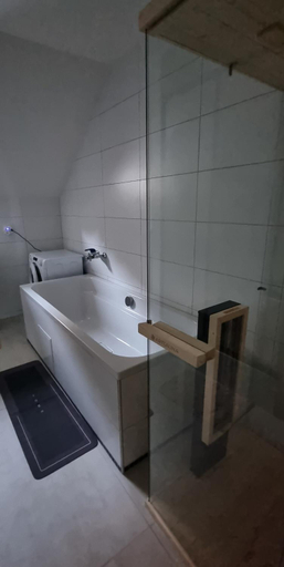Bathroom 3, Big House, Plessur