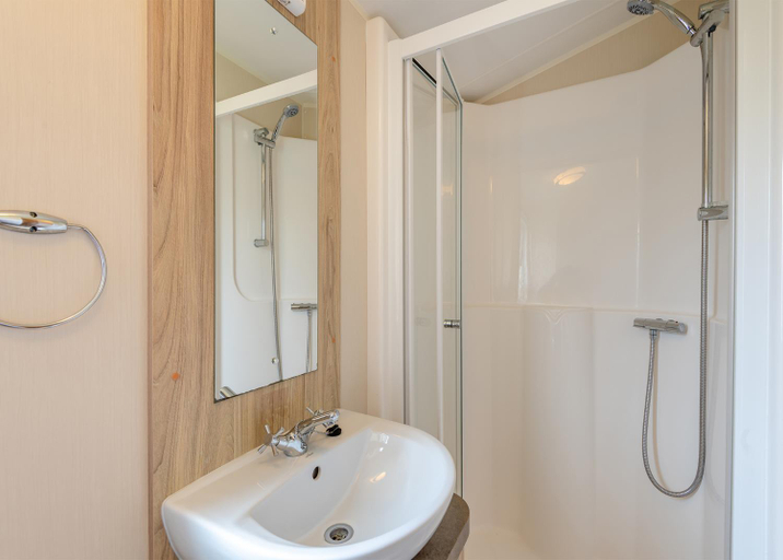 Bathroom 3, Foxhunter Park, Kent