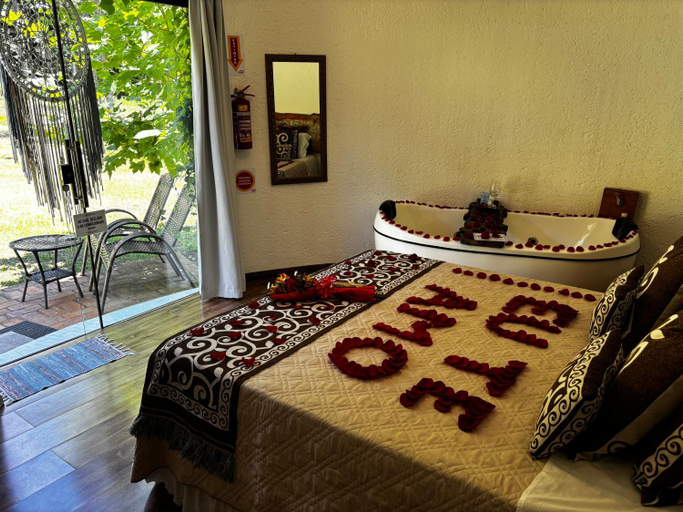 Bedroom 2, Pousada Jardim do Buda com Cafe e Piscina, Urubici