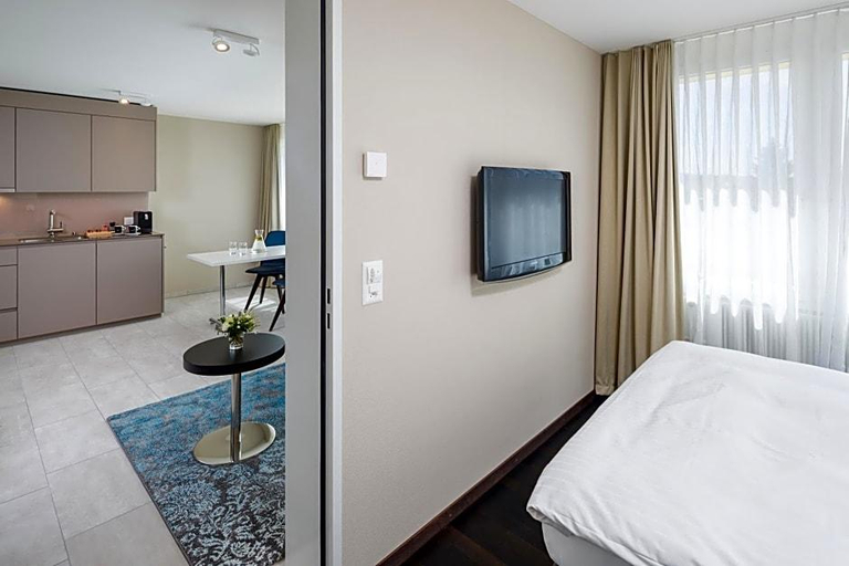 Bedroom 2, Amanthos Living Zürich Airport (Self Check In), Bülach