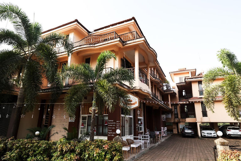 Exterior & Views