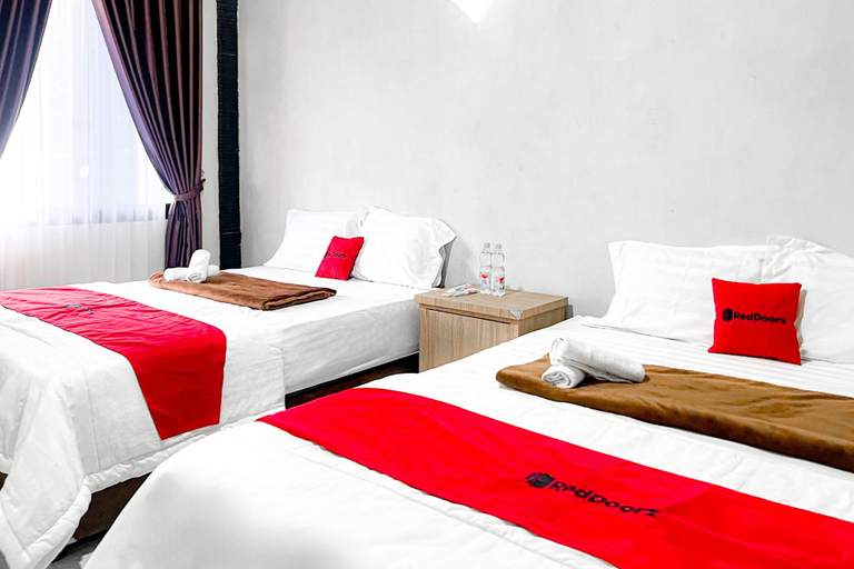 Bedroom 5, RedDoorz Mamamia near Jalan Dieng, Wonosobo