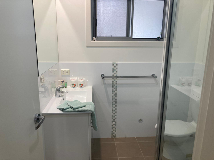 Bathroom 3, Coffs Jetty BnB, Coffs Harbour - Pt A