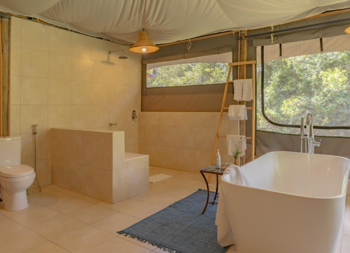 Bathroom 4, Olesamara Collection, Kieni