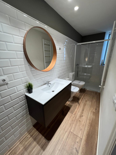 Bathroom 4, Hostal Sant Marti, Barcelona