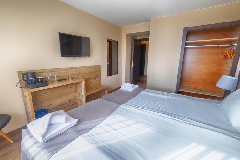 Bedroom 3, Hotel Panorama Velingrad, Velingrad