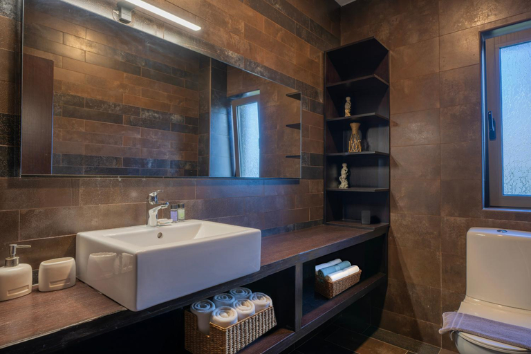 Bathroom 4, Villa Sfedami, Crete