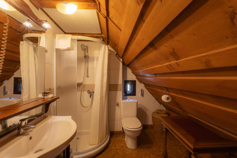 Bathroom 4, Count Kalnoky's Transylvanian Guesthouses, Baraolt