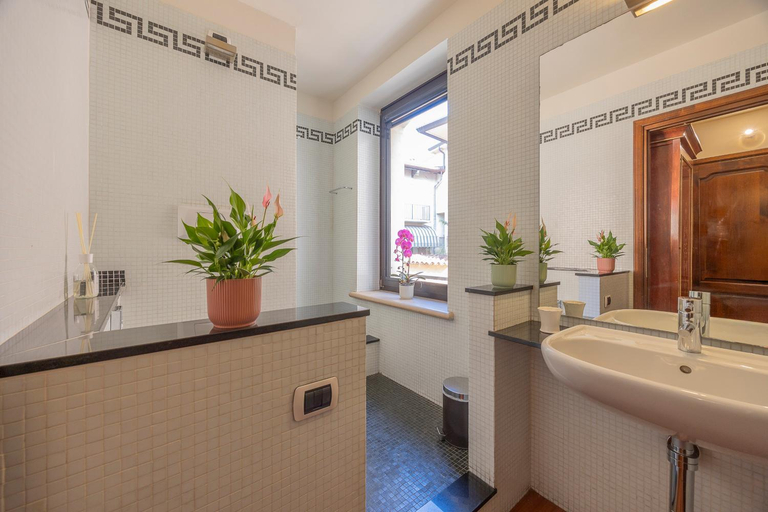 Bathroom 3, Relais Ristori, Verona