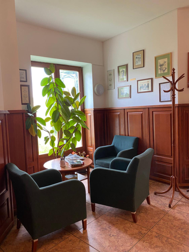 Public Area, Varkert Panzio, Miskolci