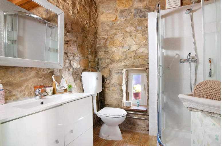 Bathroom, Monte Viana, Olhão