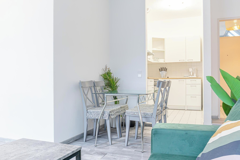 Interior 3, Affordable 2BR With Living Room Vienna, Wien