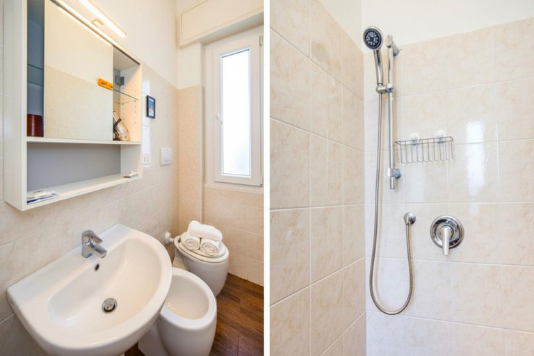 Bathroom 4, Attic Apartment, Air Conditioning, Fast WiFi, Genova