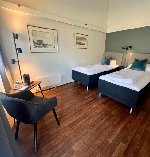 Bedroom 2, Saltstraumen Hotel og Fjordhytter, Bodø