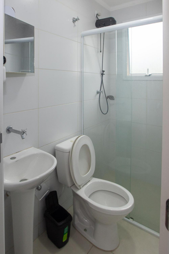 Bathroom 4, Apartamento Ubatuba, AR, Varanda Gourmet, Piscinas e 300mt Praia, Ubatuba