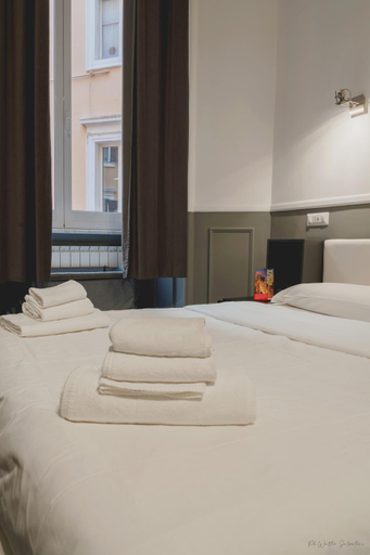 Bedroom, WE LOVE ROMA Guest House, Rome